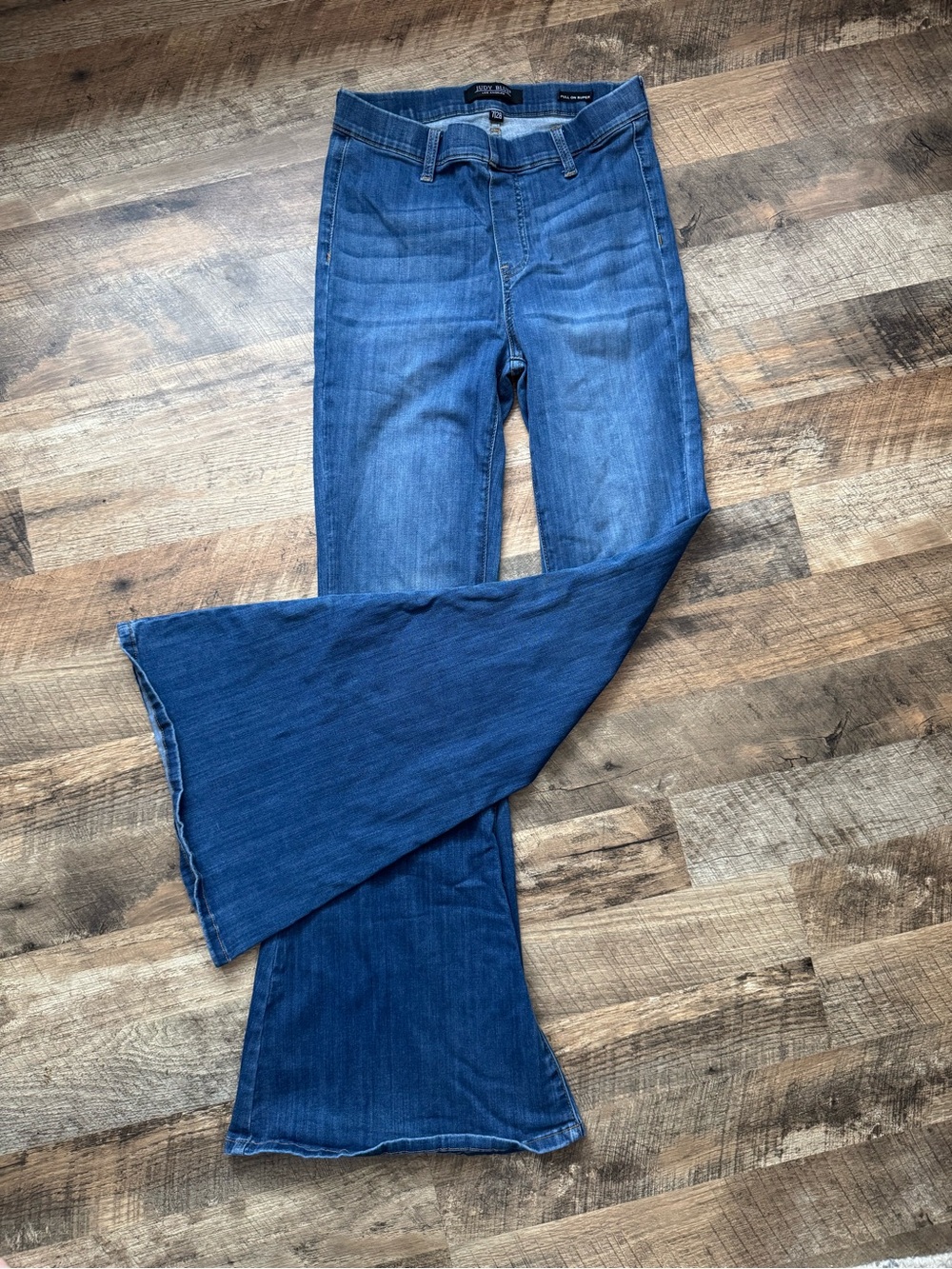 Judy Blue Super Flare Jeans